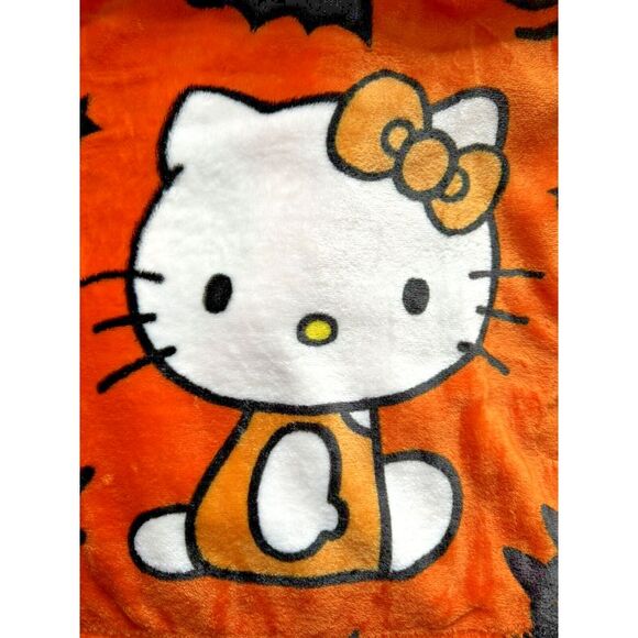 Hello Kitty Halloween Plush Throw Blanket - Oversized 60"x90", Orange - Picture 3 of 8